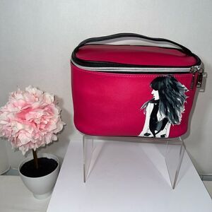 NEW Izak Cosmetic Case